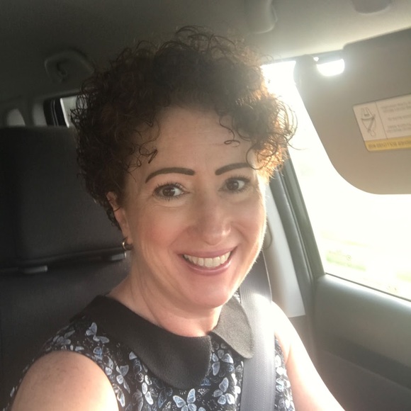 Meet your Posher, Mindy - Picture 1 of 1